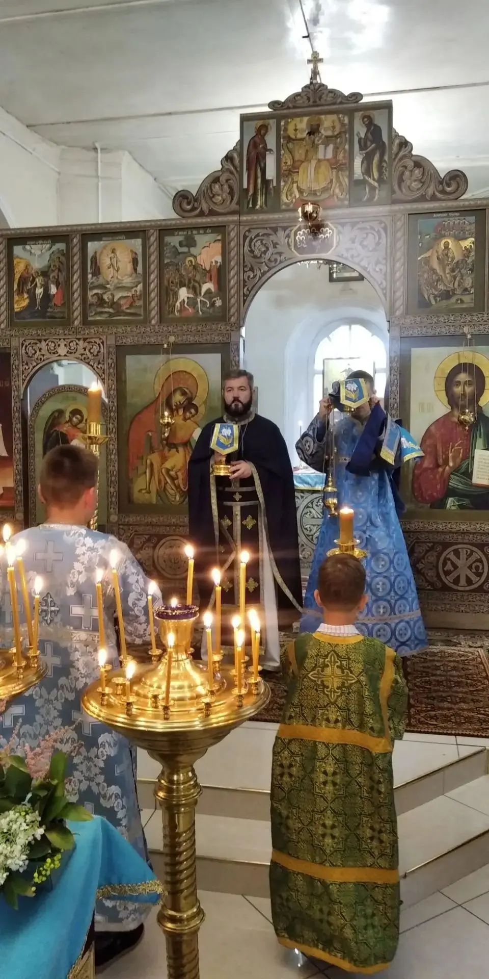 Божественная Литургия в праздник явления Казанской иконы Божией Матери