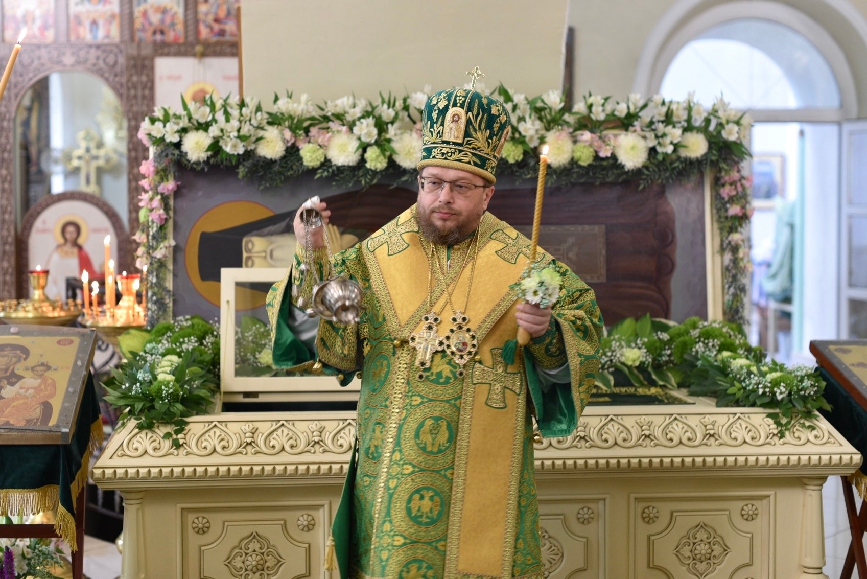 Всенощное бдение с акафистом преподобному Леониду Устьнедумскому накануне дня его преставления 