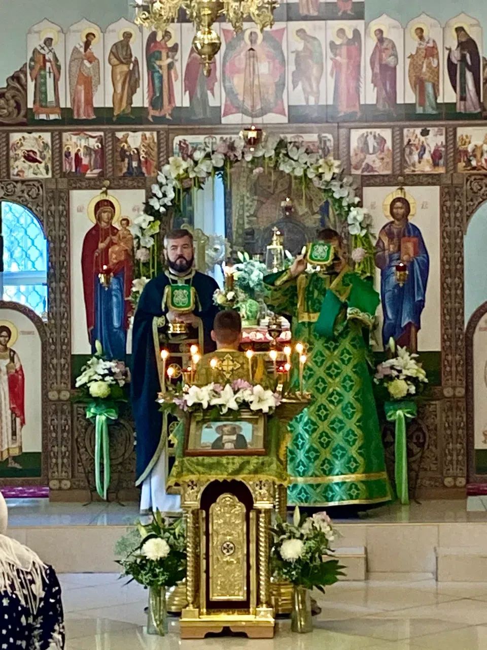 В праздник обретения мощей преподобного Серафима Саровского архимандрит Владимир (Дяченко) возглавил Божественную литургию в Введенском храме